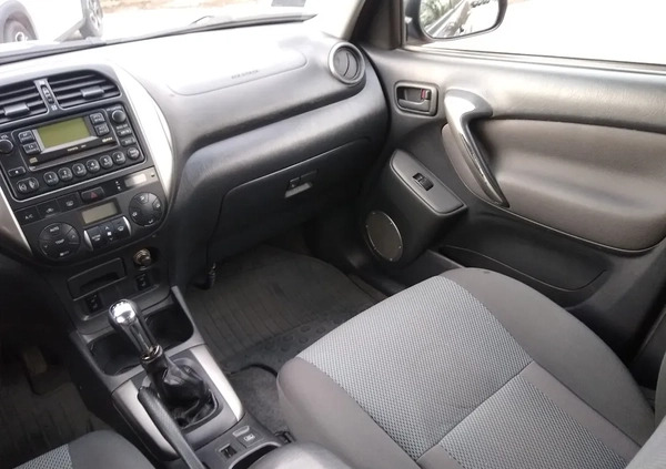 Toyota RAV4 cena 20900 przebieg: 318280, rok produkcji 2005 z Wałbrzych małe 191
